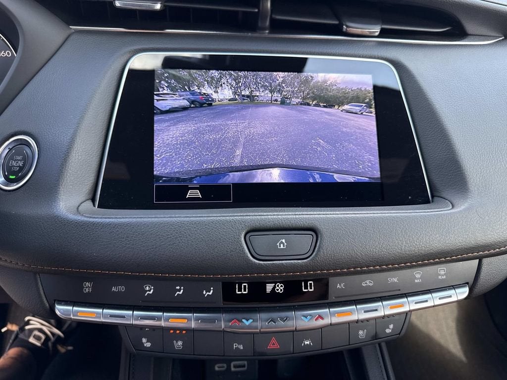 2023 Cadillac XT4 Premium Luxury