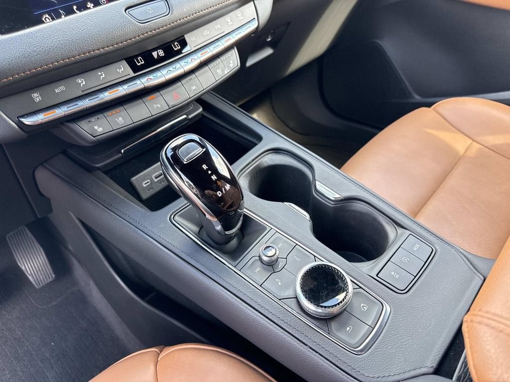 2023 Cadillac XT4 Premium Luxury