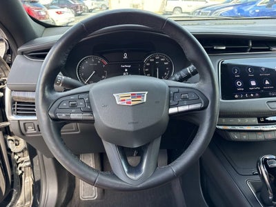 2023 Cadillac XT4 Premium Luxury