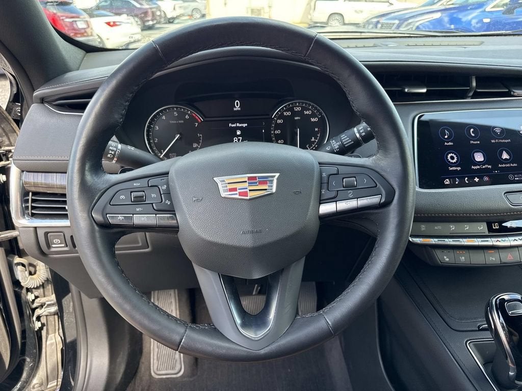 2023 Cadillac XT4 Premium Luxury
