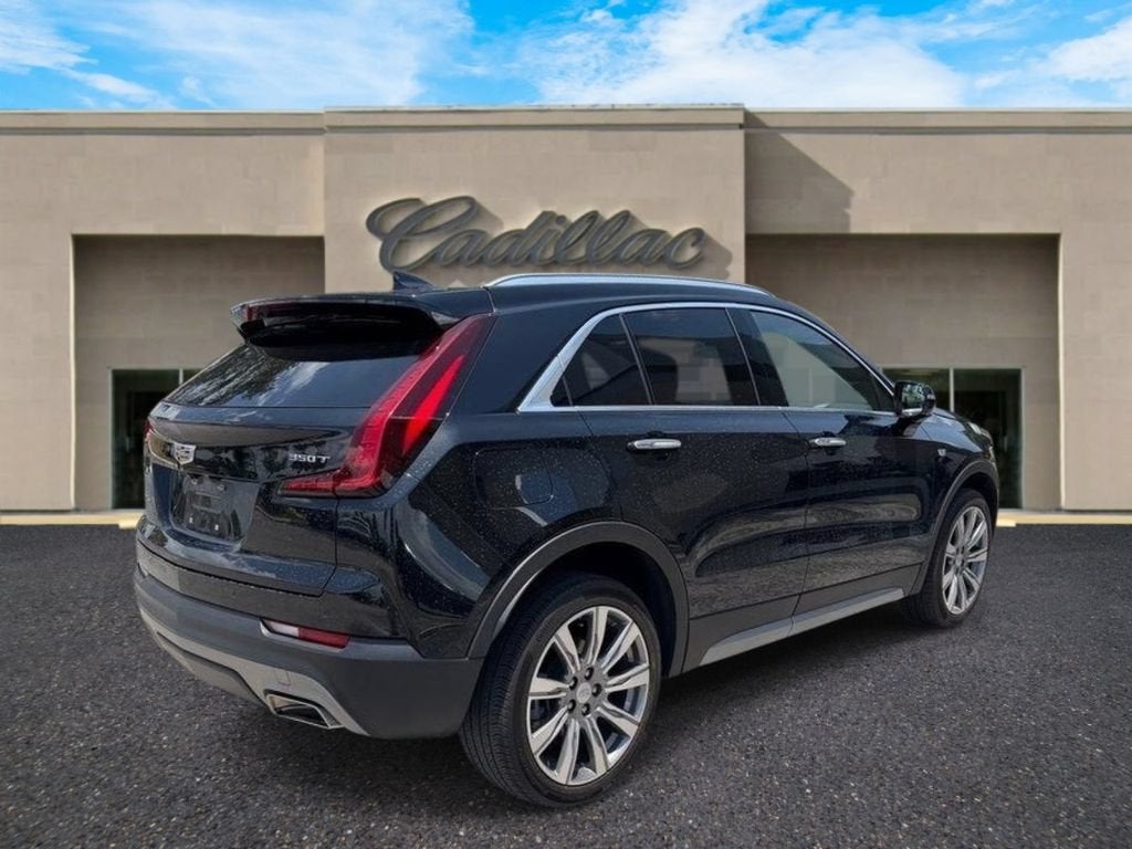 2023 Cadillac XT4 Premium Luxury
