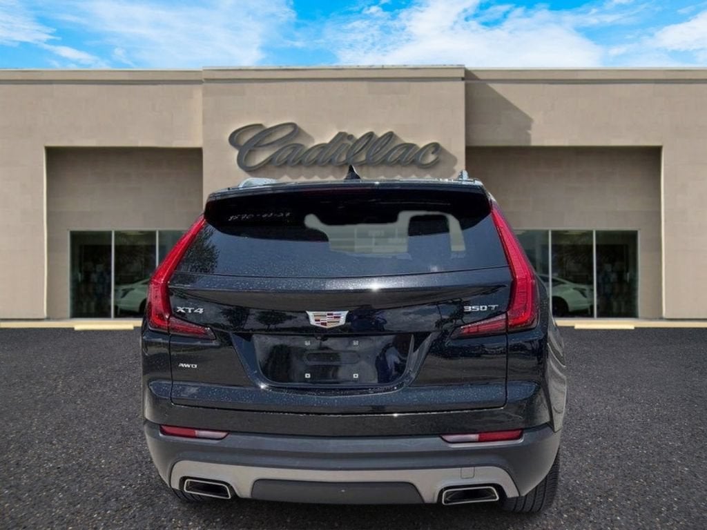 2023 Cadillac XT4 Premium Luxury