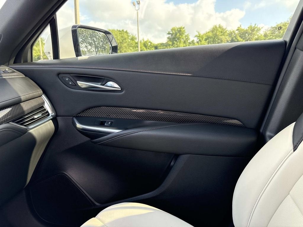 2023 Cadillac XT4 Sport