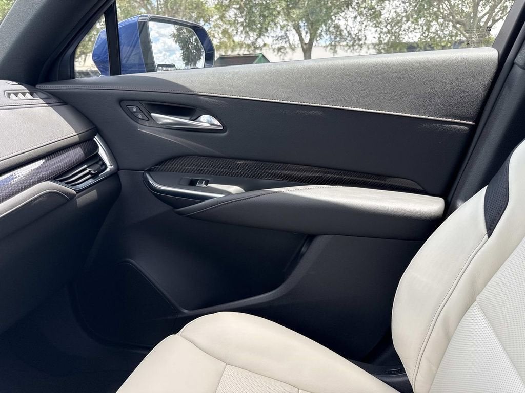 2023 Cadillac XT4 Sport