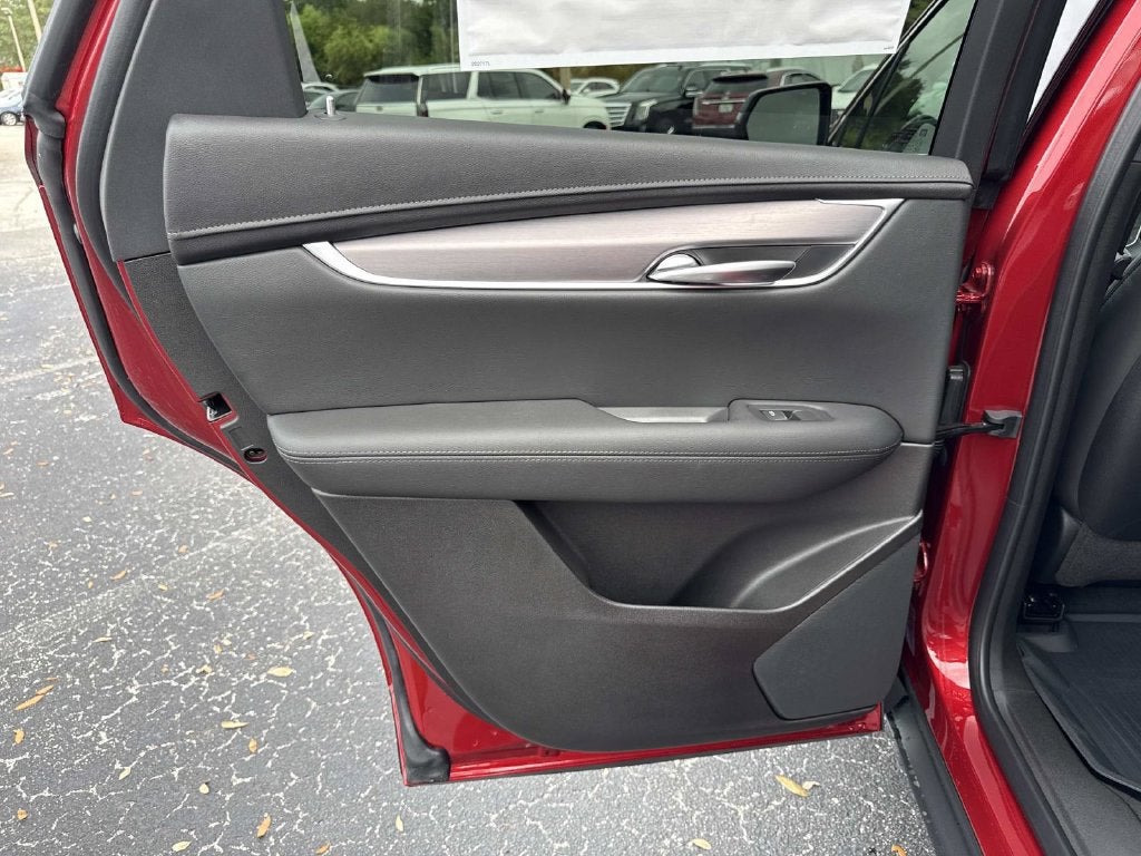 2026 Cadillac XT5 Luxury