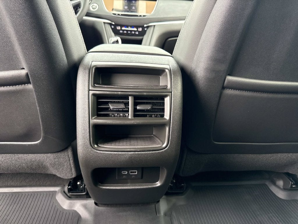 2026 Cadillac XT5 Luxury