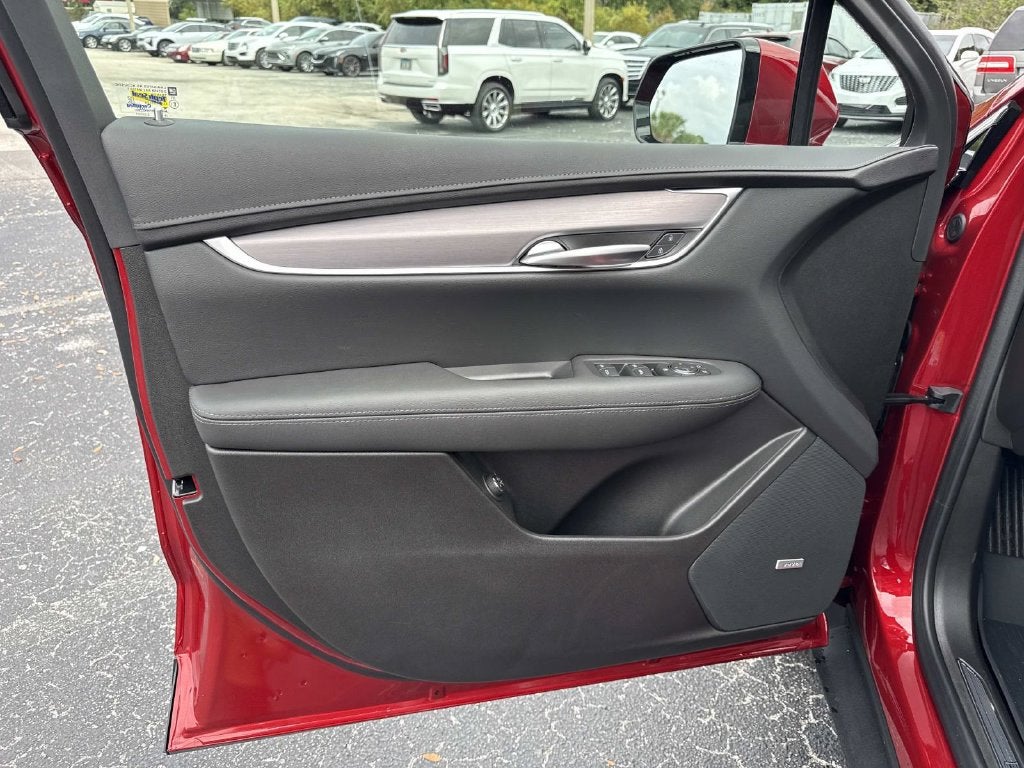 2026 Cadillac XT5 Luxury
