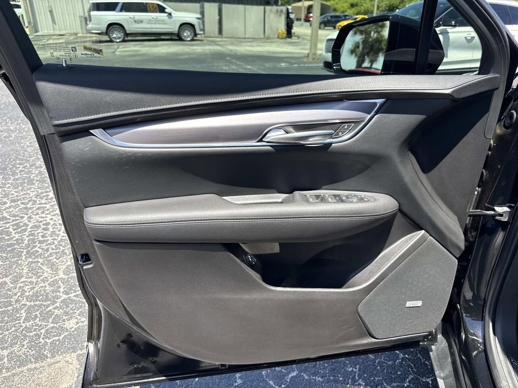 2024 Cadillac XT5 Luxury