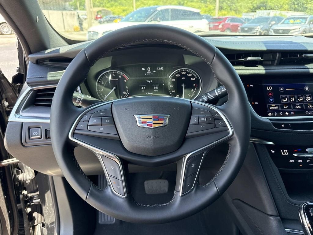 2024 Cadillac XT5 Luxury