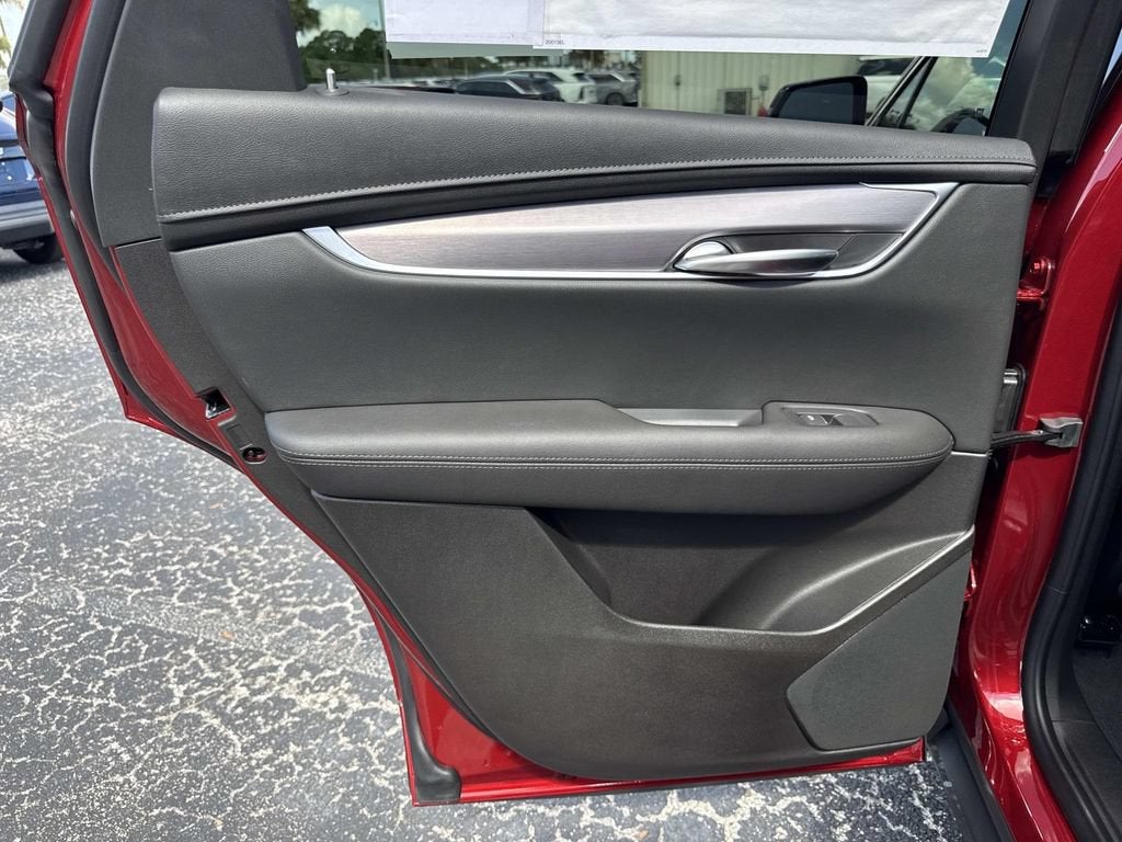 2026 Cadillac XT5 Luxury