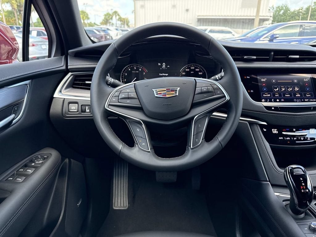 2026 Cadillac XT5 Luxury
