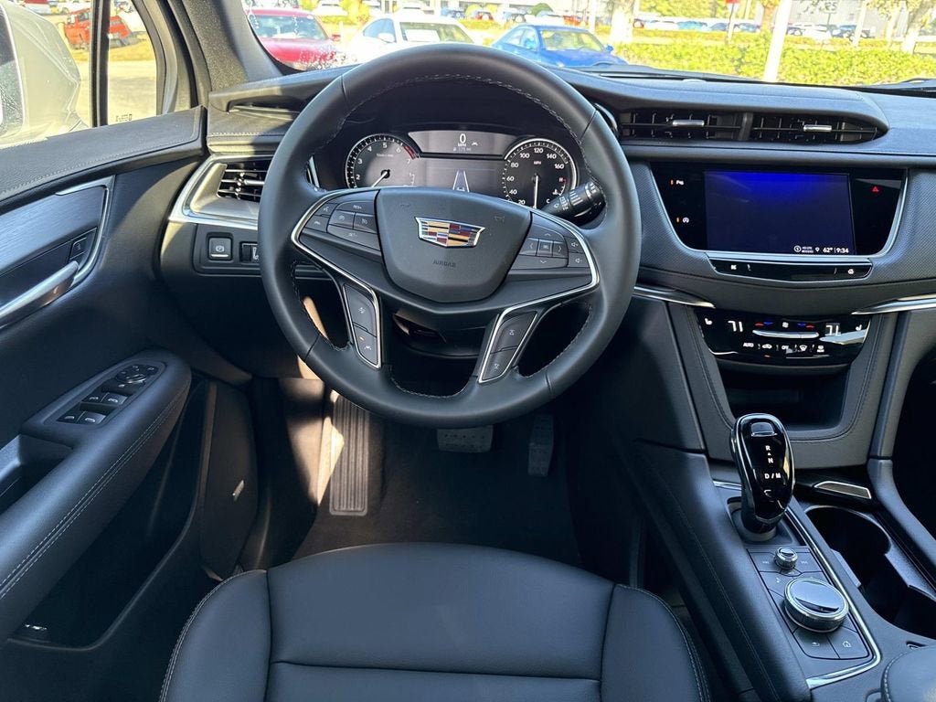 2026 Cadillac XT5 Luxury