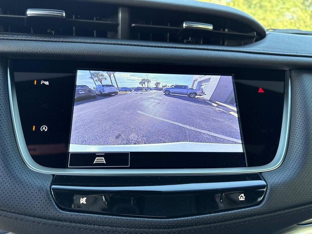 2026 Cadillac XT5 Luxury