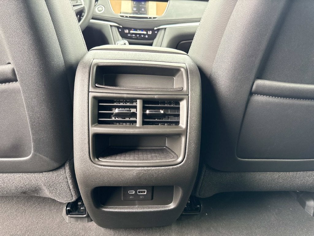 2026 Cadillac XT5 Luxury