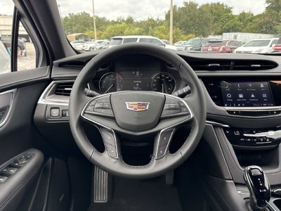 2026 Cadillac XT5 Luxury
