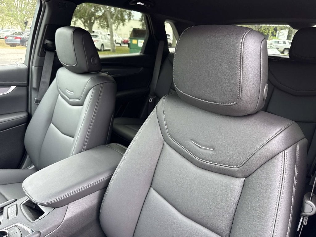 2026 Cadillac XT5 Luxury