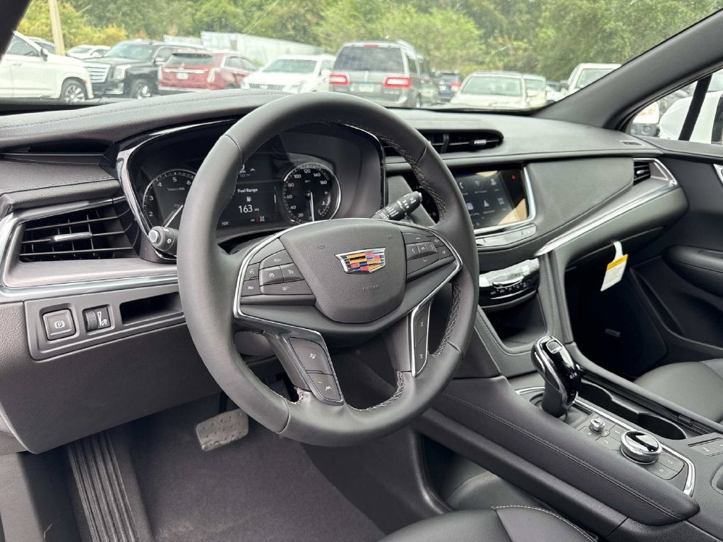 2026 Cadillac XT5 Luxury