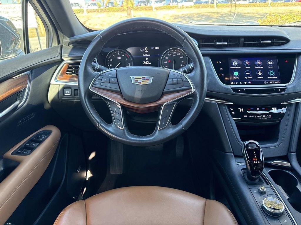 2022 Cadillac XT5 Premium Luxury