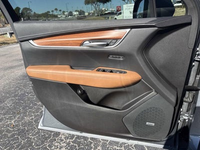 2022 Cadillac XT5 Premium Luxury