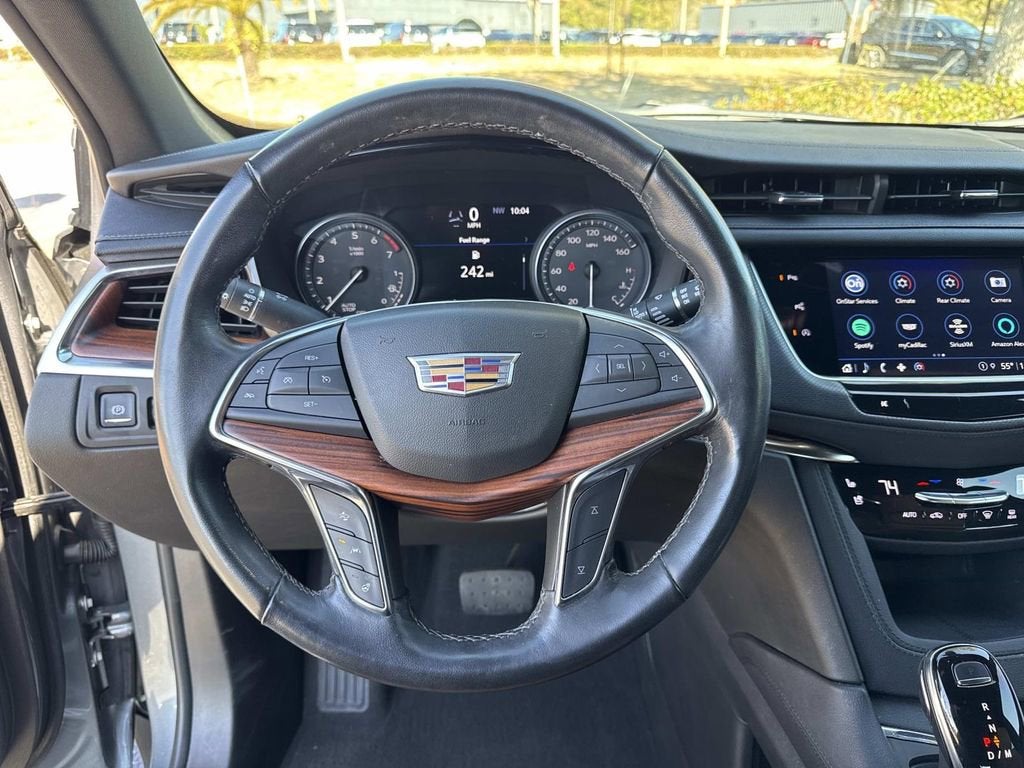 2022 Cadillac XT5 Premium Luxury