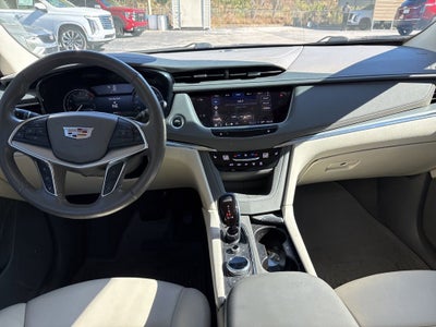 2022 Cadillac XT5 Premium Luxury