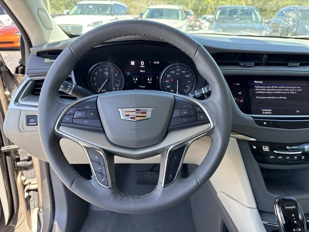 2023 Cadillac XT5 Premium Luxury