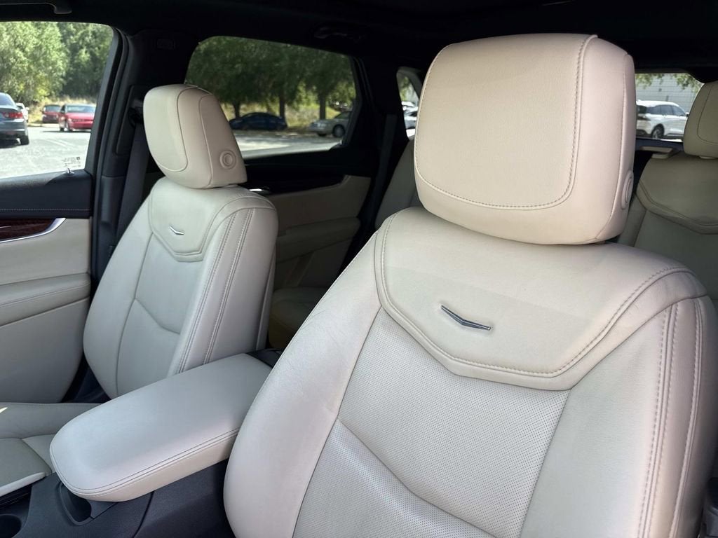 2017 Cadillac XT5 Premium Luxury FWD