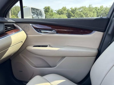 2017 Cadillac XT5 Premium Luxury FWD