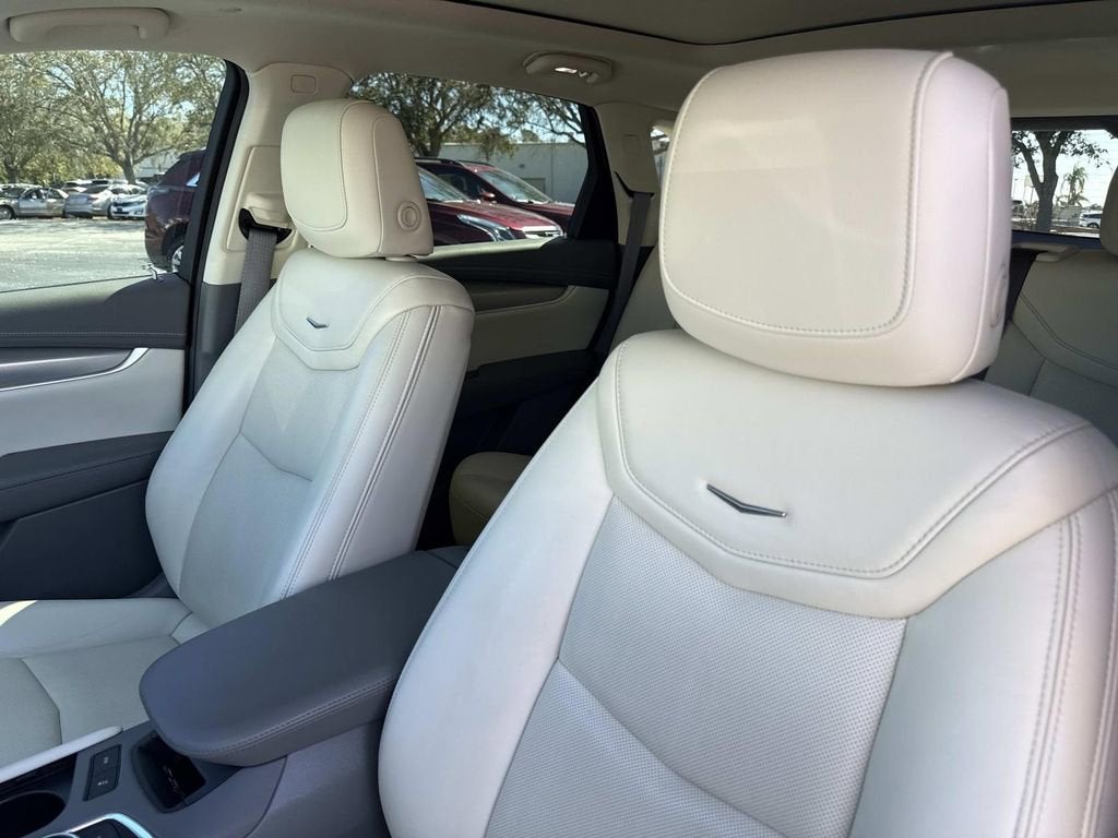 2021 Cadillac XT5 FWD Premium Luxury