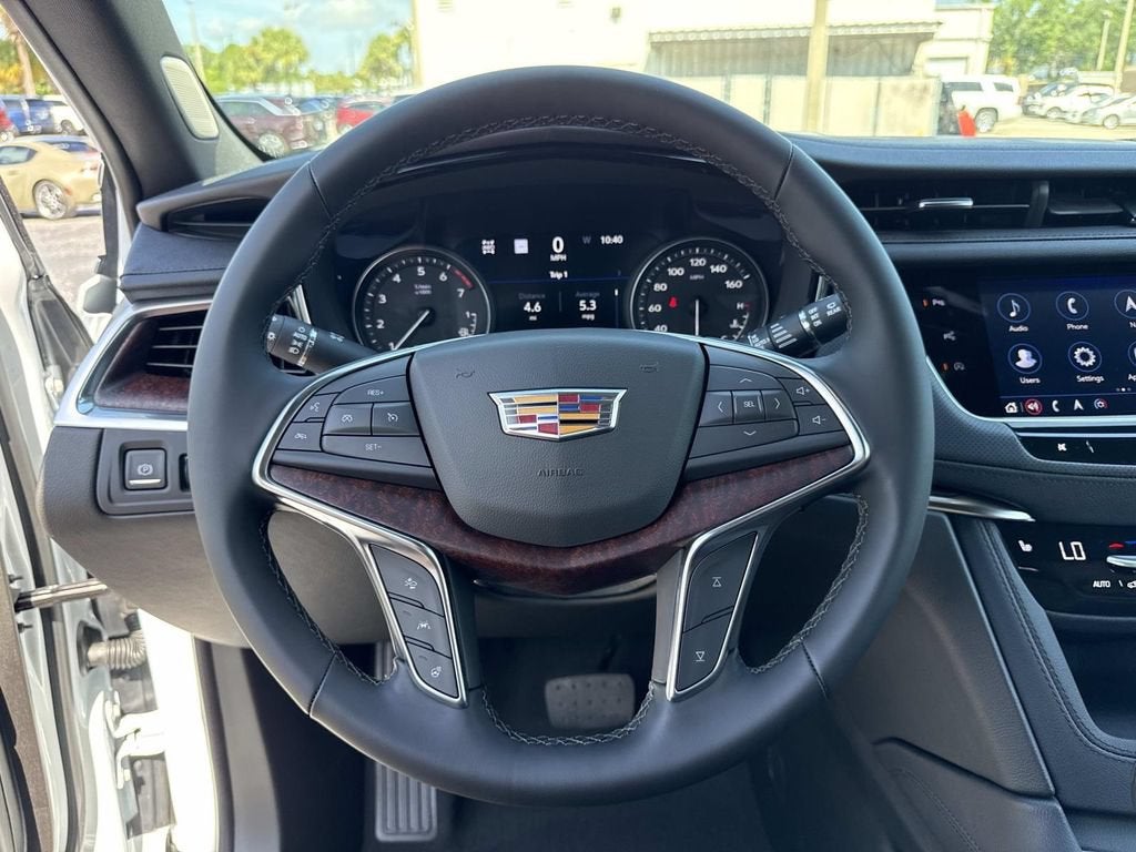 2026 Cadillac XT5 Premium Luxury