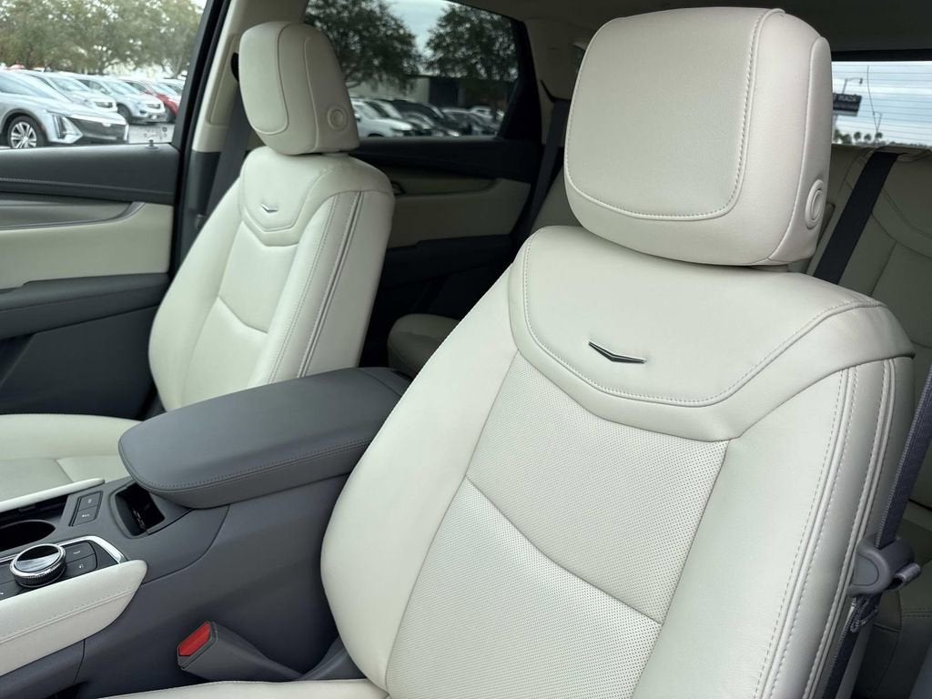 2026 Cadillac XT5 Premium Luxury