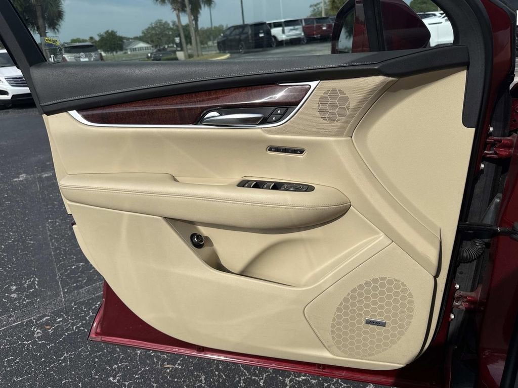 2018 Cadillac XT5 Luxury AWD