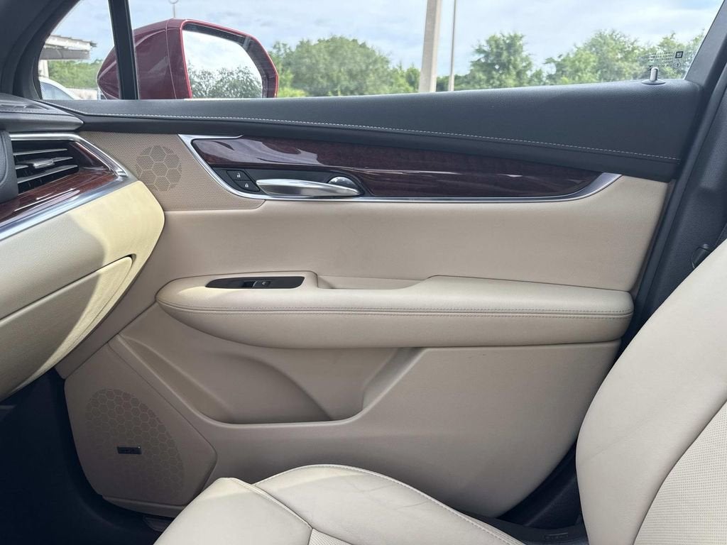 2018 Cadillac XT5 Luxury AWD