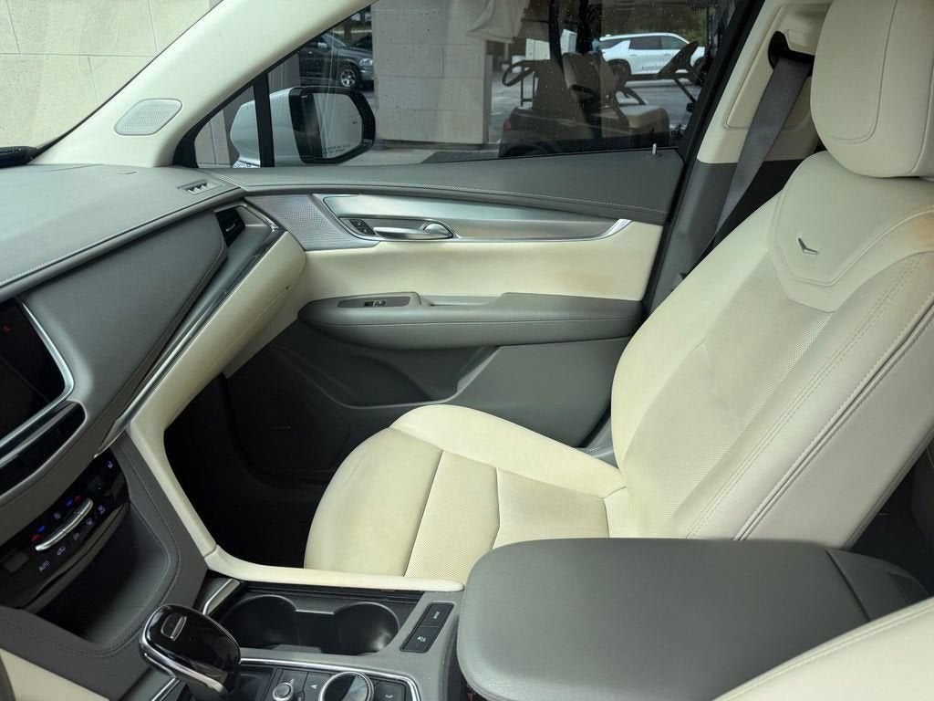 2022 Cadillac XT5 AWD Premium Luxury