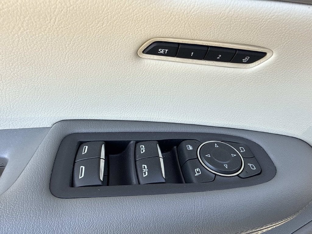 2022 Cadillac XT5 AWD Premium Luxury