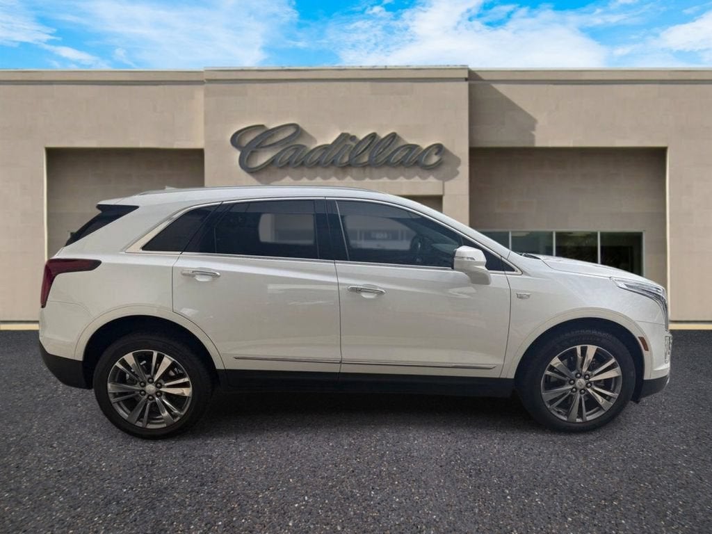 2022 Cadillac XT5 AWD Premium Luxury