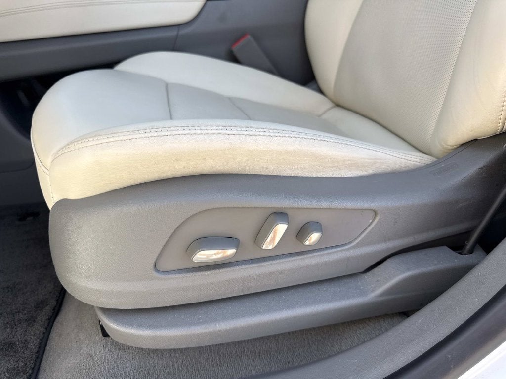 2022 Cadillac XT5 AWD Premium Luxury