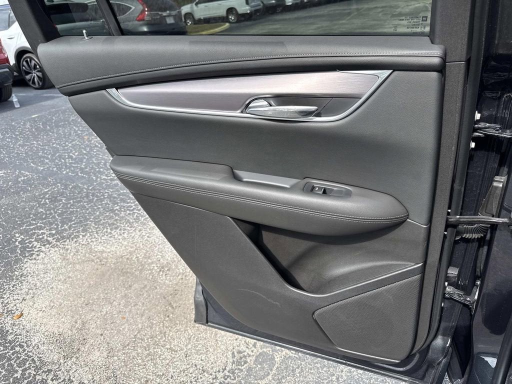 2023 Cadillac XT6 Luxury