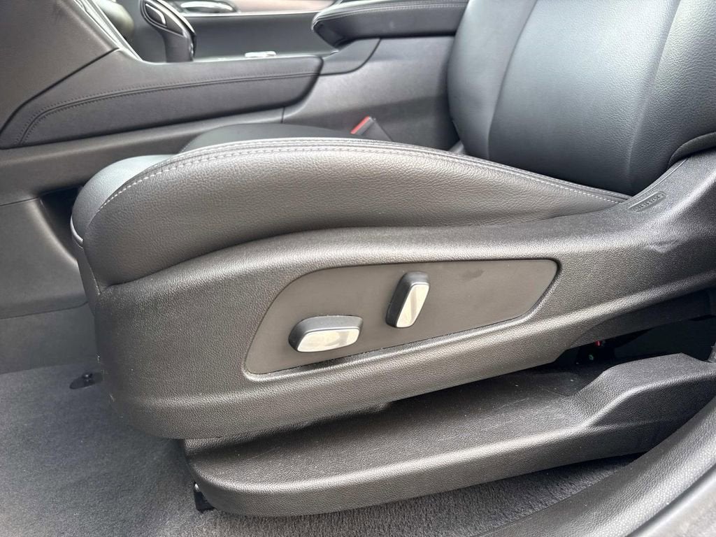 2023 Cadillac XT6 Luxury