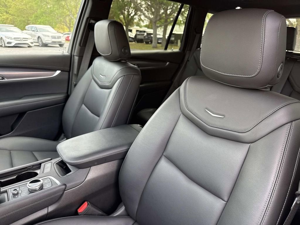 2023 Cadillac XT6 Luxury