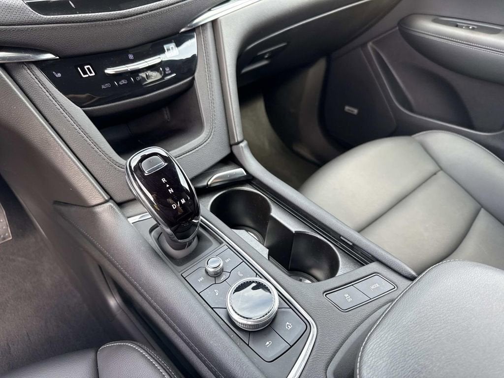 2023 Cadillac XT6 Luxury