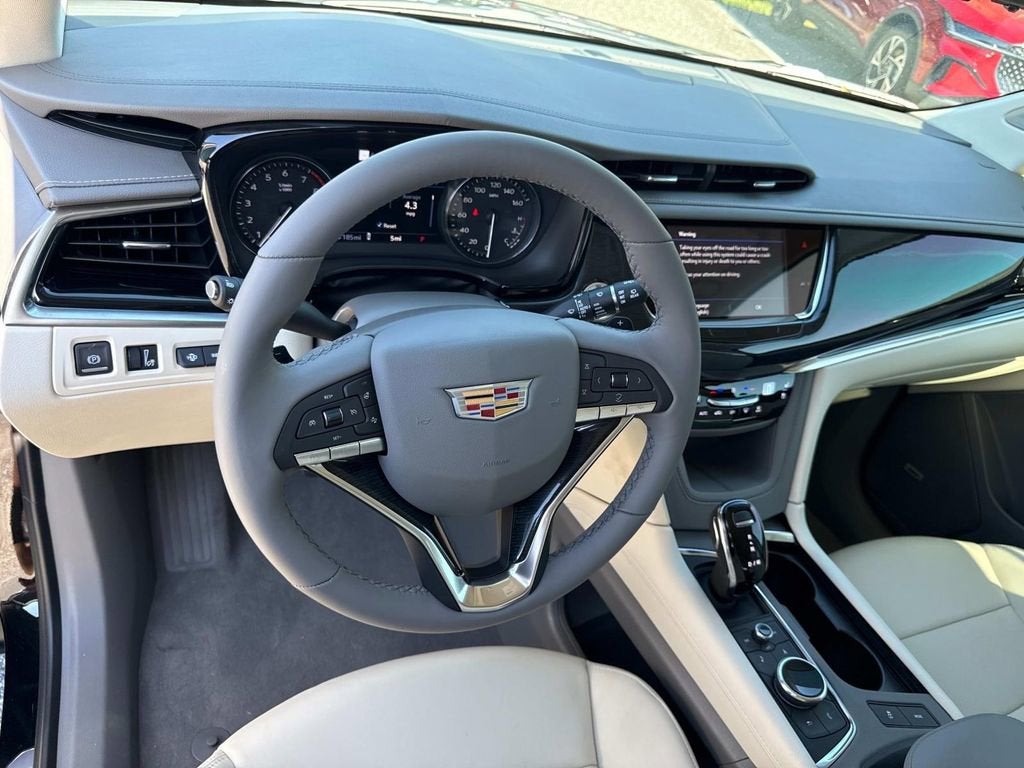 2025 Cadillac XT6 Premium Luxury