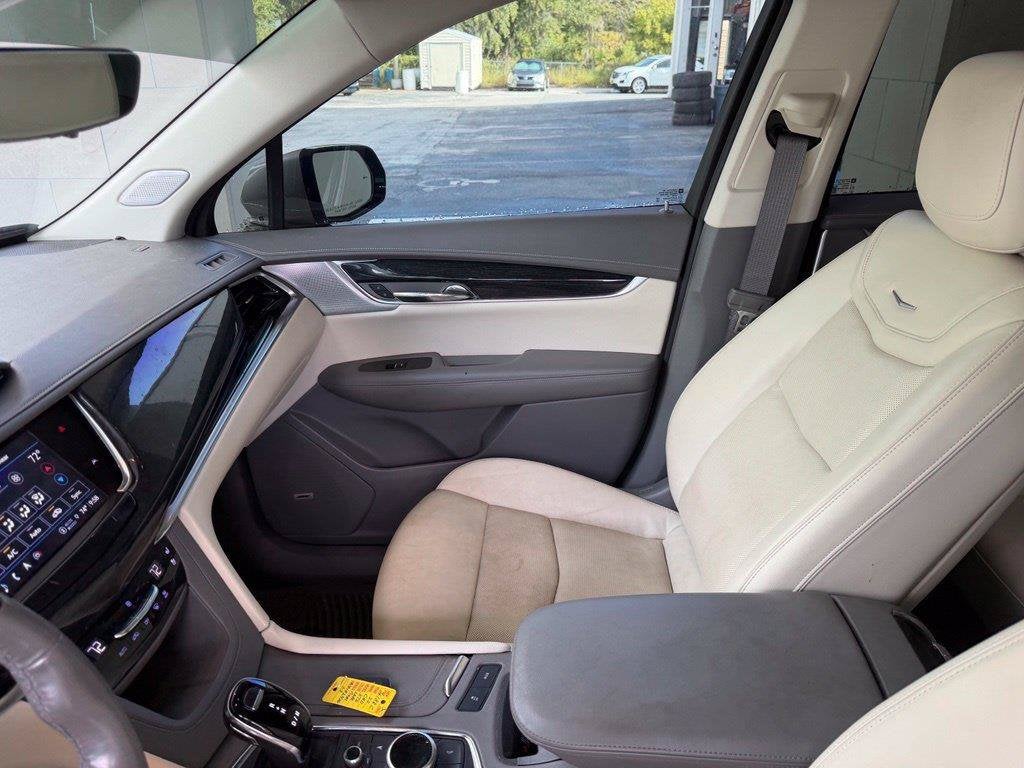 2022 Cadillac XT6 Premium Luxury