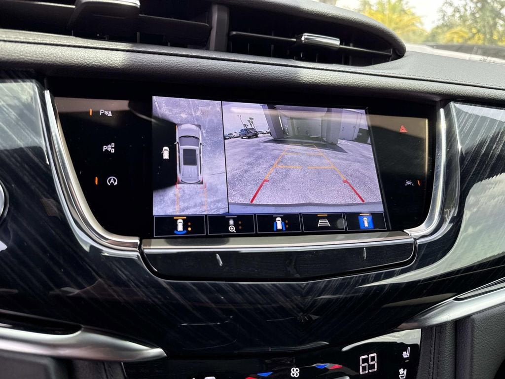 2025 Cadillac XT6 Premium Luxury