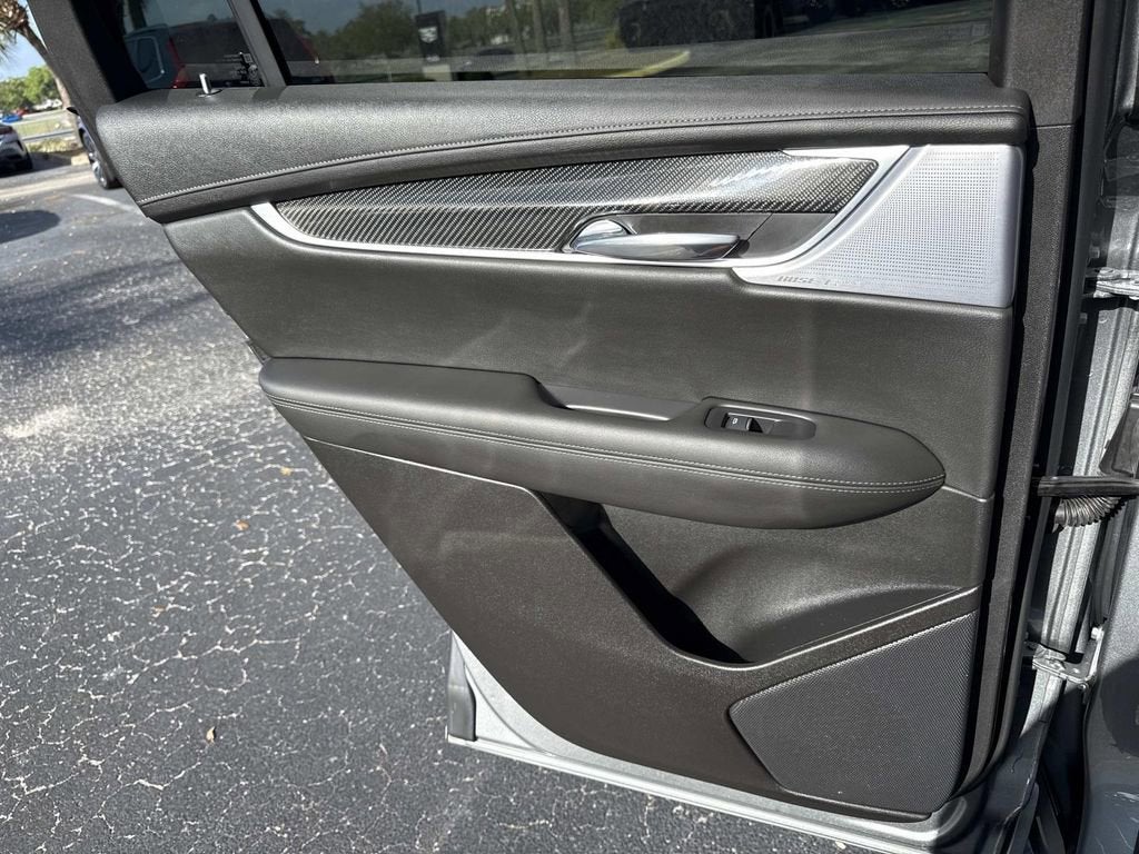 2024 Cadillac XT6 Sport