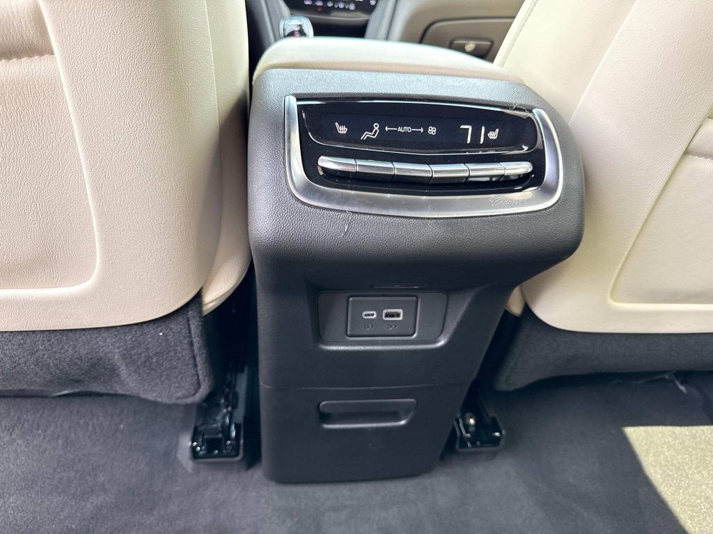 2025 Cadillac XT6 Sport