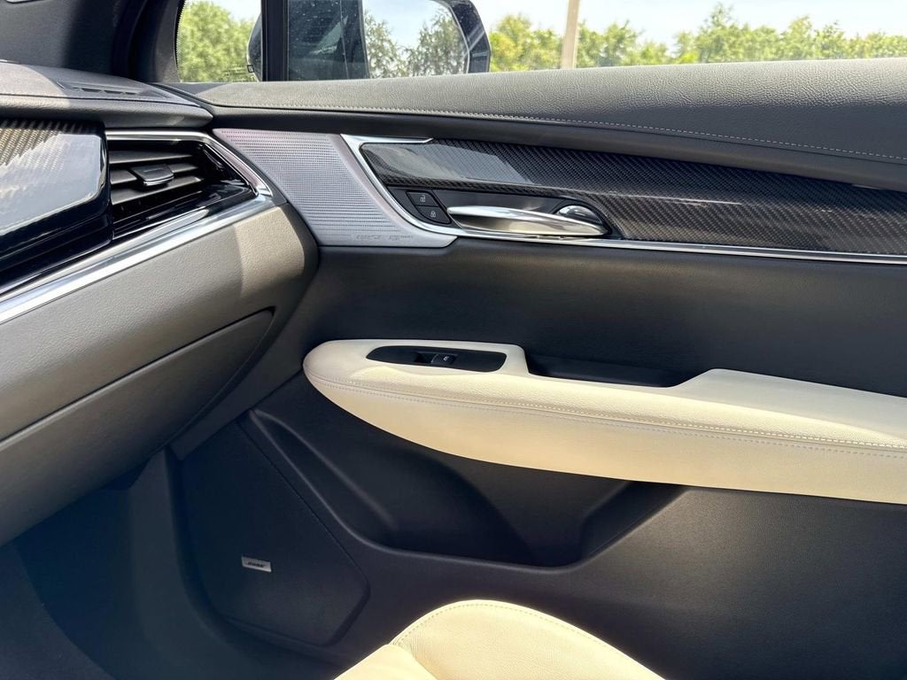 2025 Cadillac XT6 Sport