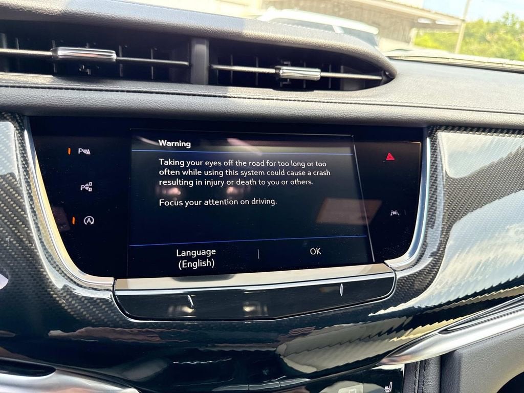 2025 Cadillac XT6 Sport