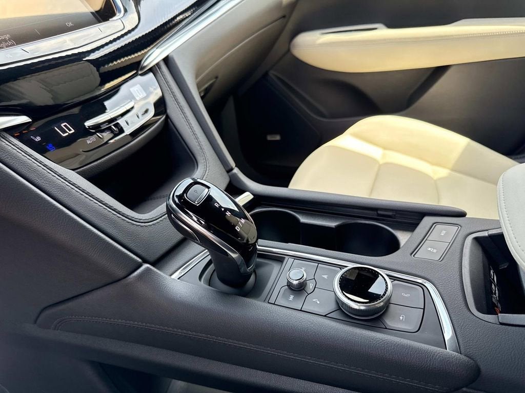 2025 Cadillac XT6 Sport