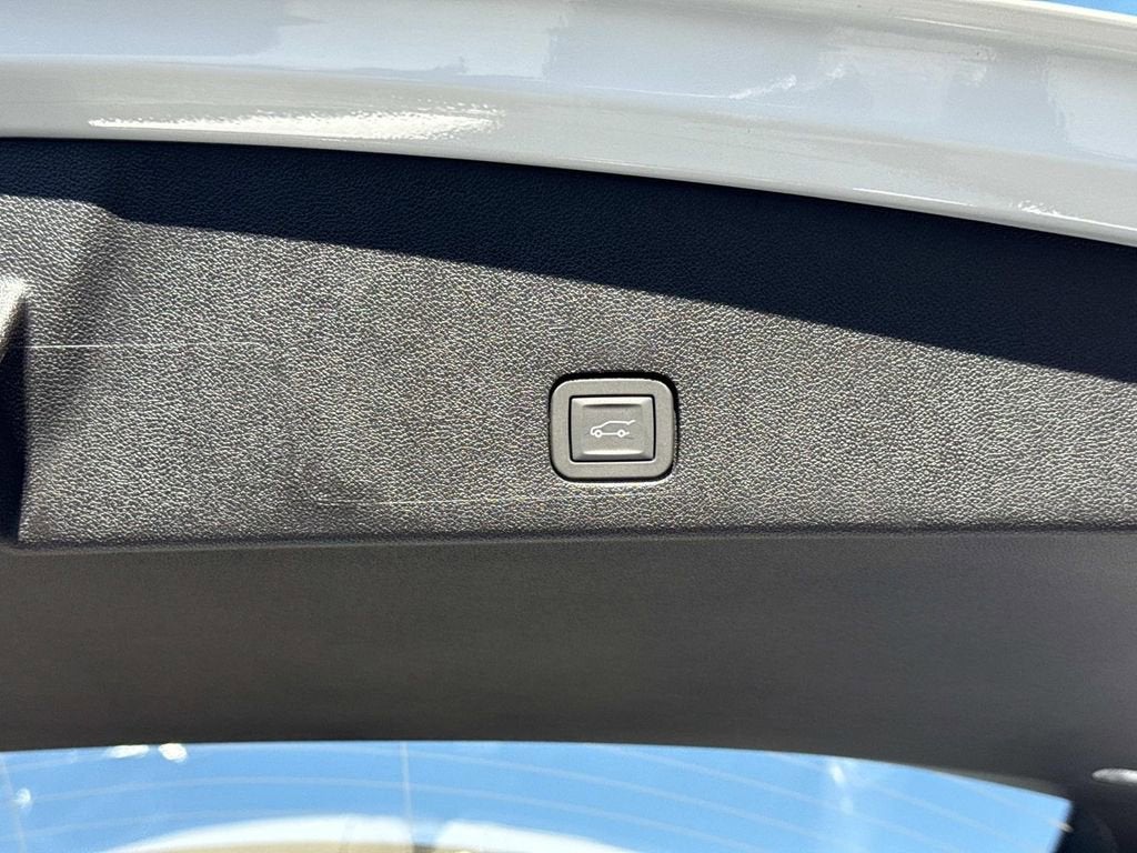 2025 Cadillac XT6 Sport